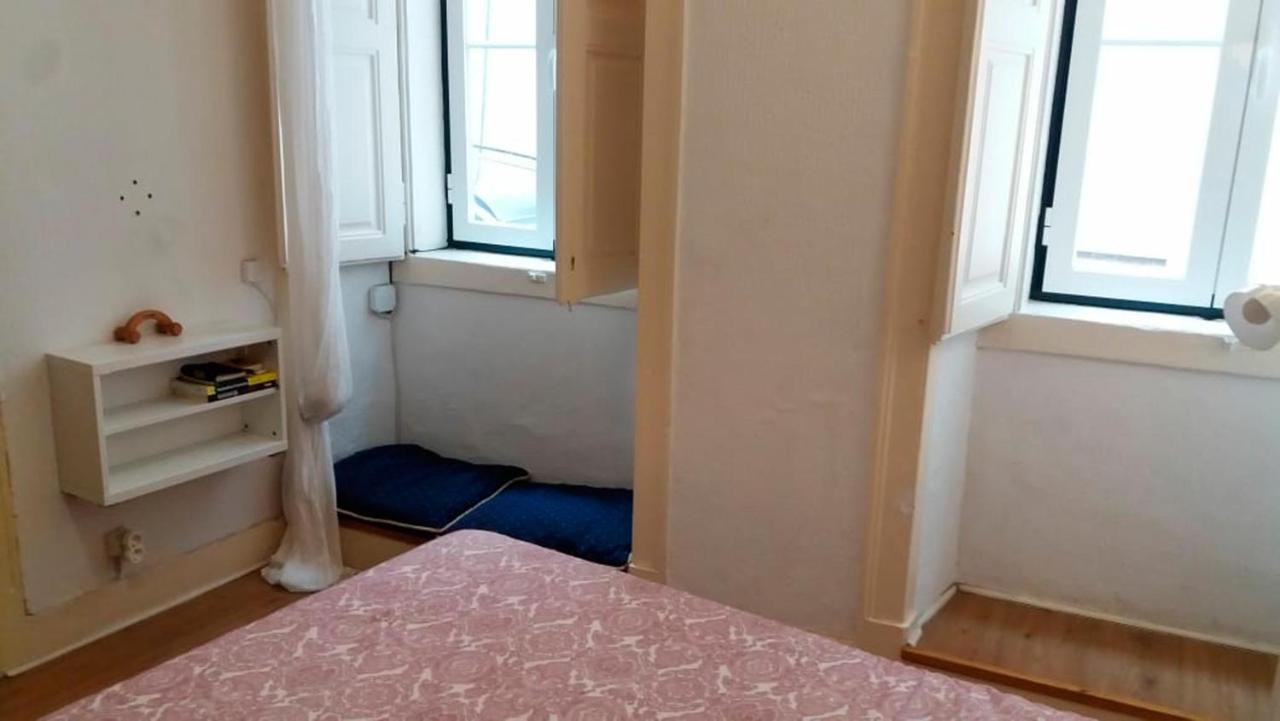 Apartment Coracao De - Alfama Inside Lisbon